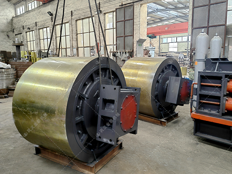 1810液壓對輥制砂機(jī)一小時(shí)產(chǎn)量多少？