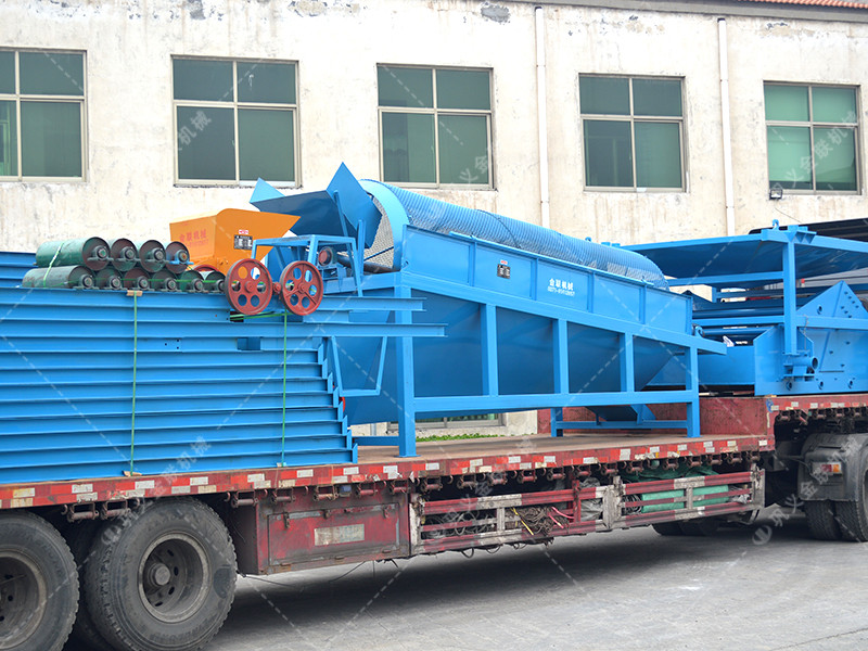 金礦石破碎生產(chǎn)線發(fā)貨圖片_雙級(jí)粉碎機(jī),滾筒篩,脫水篩