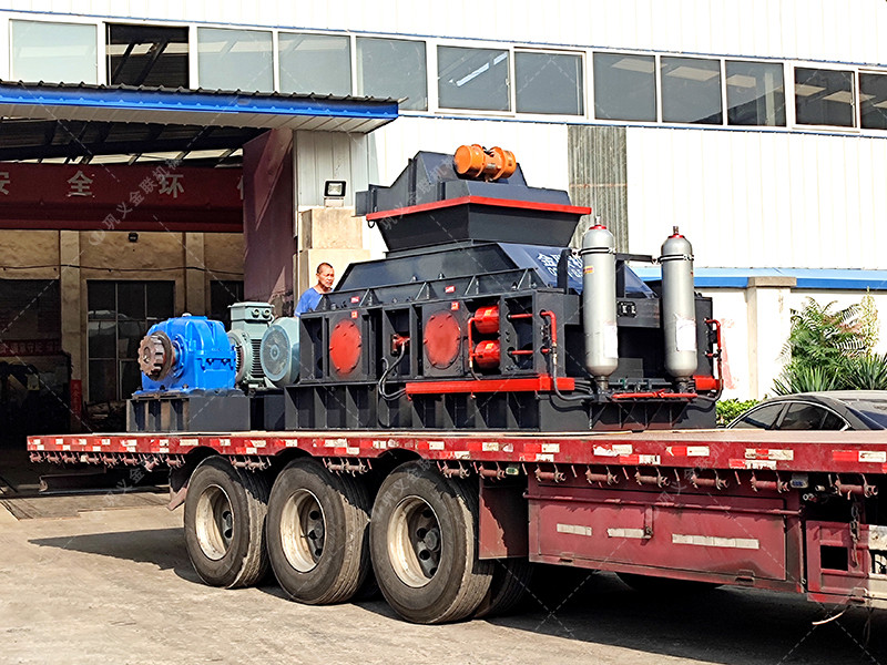 2PG1200x800大型液壓對輥破碎機(jī)發(fā)往甘肅